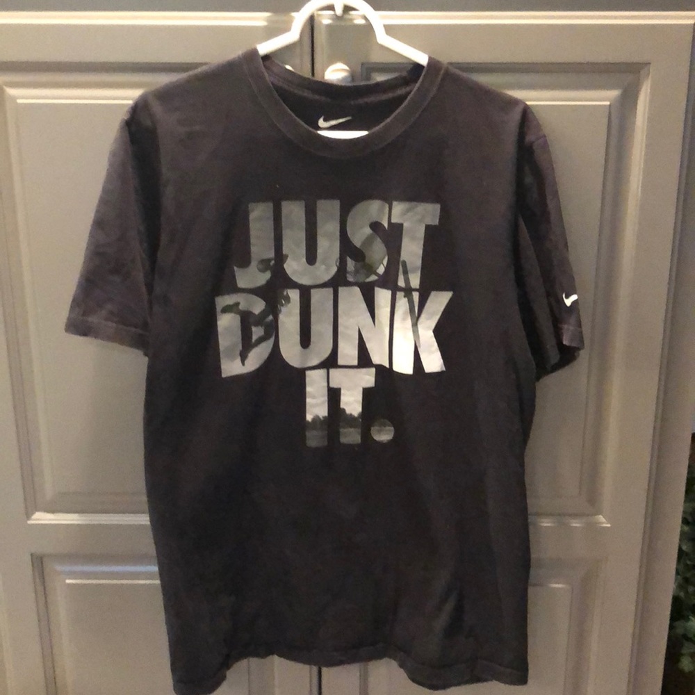 Men’s Nike T-shirt